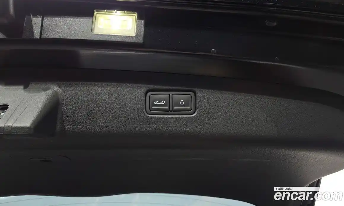Genesis GV70 2025 2.5 гидро, фото 22