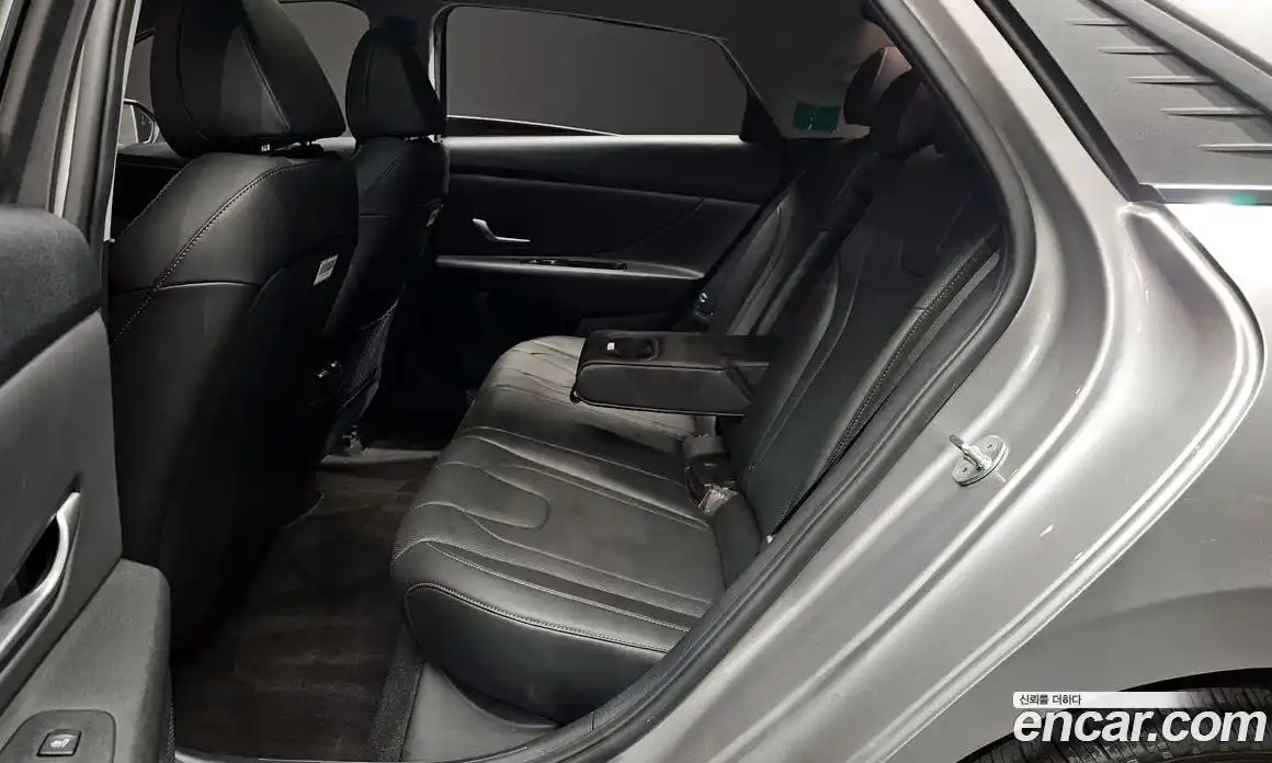 Hyundai Avante 2022 1.6 автомат (гидро), фото 12