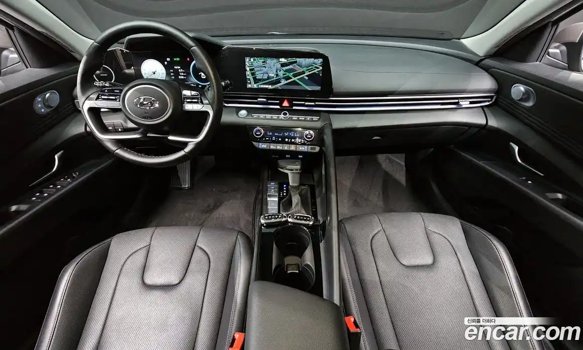 Hyundai Avante 2022 1.6 автомат (гидро), фото 7