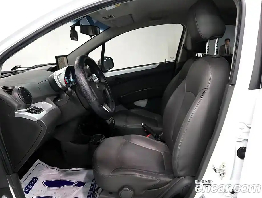 Chevrolet Spark 2015 1.0 автомат (гидро), фото 12