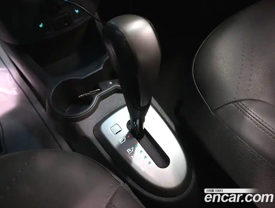 Chevrolet Spark 2015 1.0 автомат (гидро), фото 13