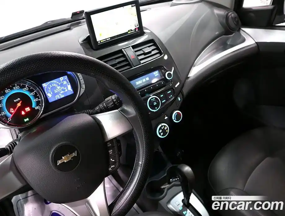 Chevrolet Spark 2015 1.0 автомат (гидро), фото 16