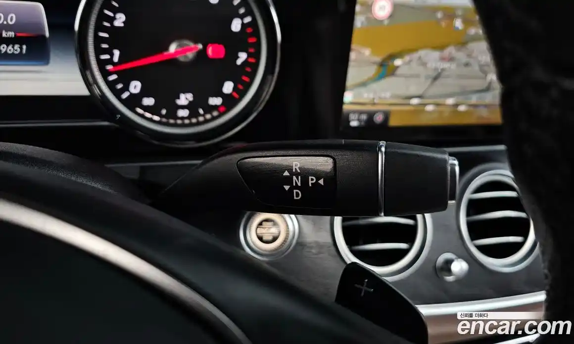 Mercedes-Benz E-Class 2017 2.0 автомат (гидро), фото 12