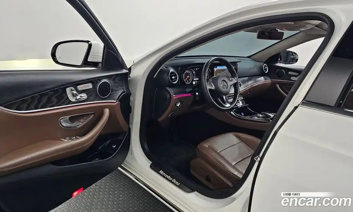 Mercedes-Benz E-Class 2017 2.0 автомат (гидро), фото 13
