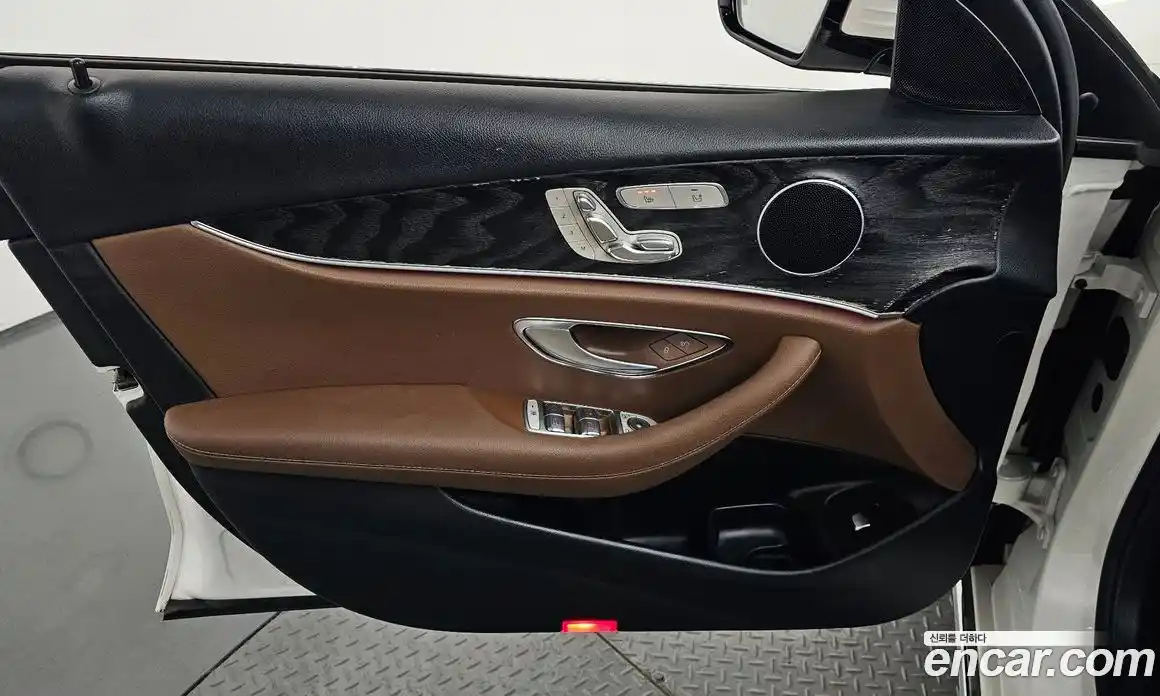 Mercedes-Benz E-Class 2017 2.0 автомат (гидро), фото 14