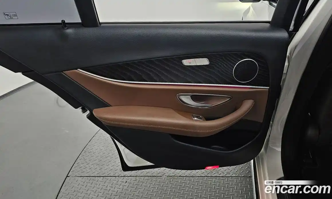 Mercedes-Benz E-Class 2017 2.0 автомат (гидро), фото 15