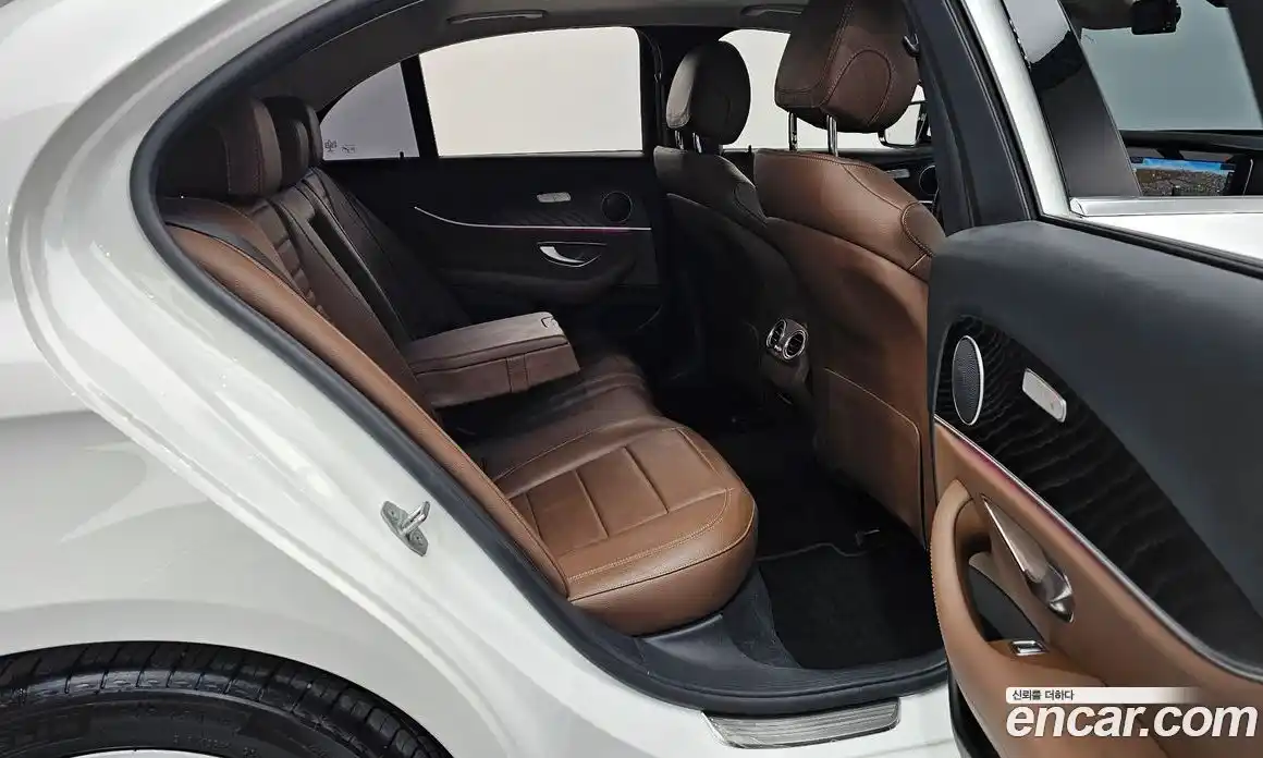 Mercedes-Benz E-Class 2017 2.0 автомат (гидро), фото 16