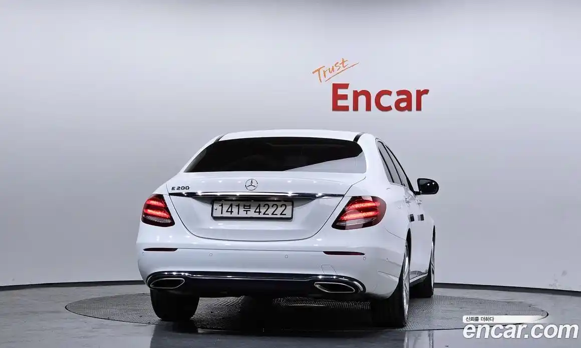 Mercedes-Benz E-Class 2017 2.0 автомат (гидро), фото 4