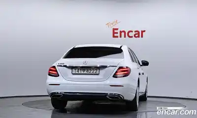 Mercedes-Benz E-Class 2017 2.0 автомат (гидро), миниатюра 4