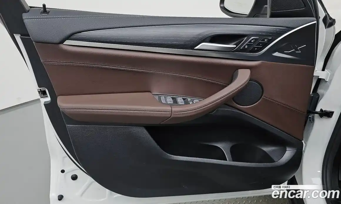 BMW X4 2025 2.0 гидро, фото 13
