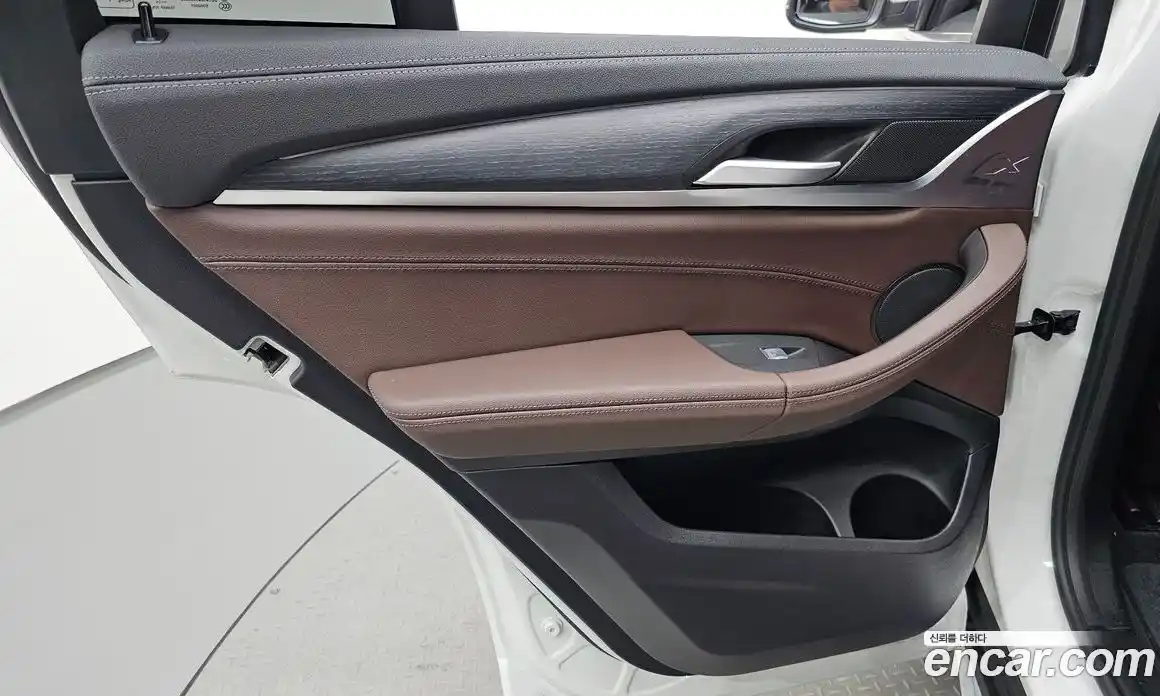 BMW X4 2025 2.0 гидро, фото 14
