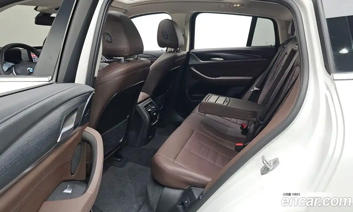 BMW X4 2025 2.0 гидро, фото 17