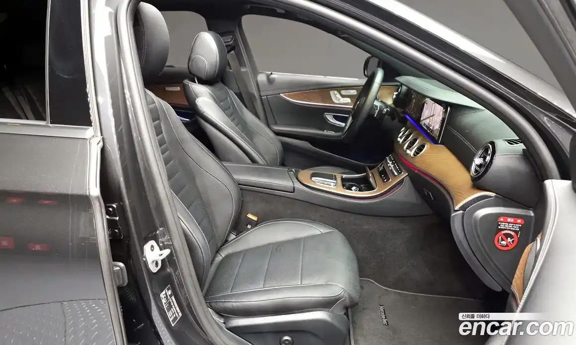Mercedes-Benz E-Class 2023 2.0 автомат (гидро), фото 16