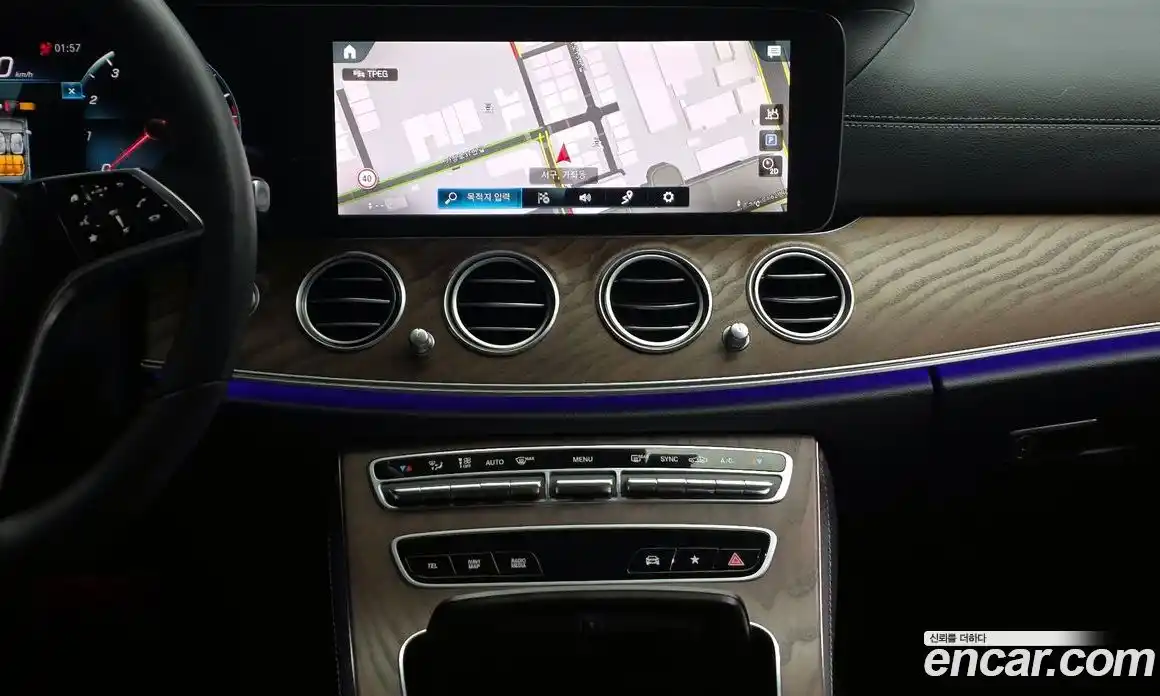 Mercedes-Benz E-Class 2023 2.0 автомат (гидро), фото 19