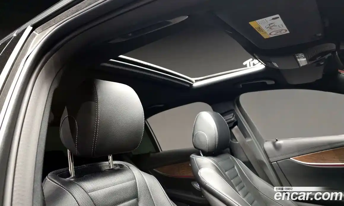 Mercedes-Benz E-Class 2023 2.0 автомат (гидро), фото 23
