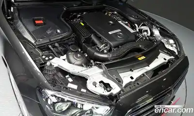 Mercedes-Benz E-Class 2023 2.0 автомат (гидро), миниатюра 6