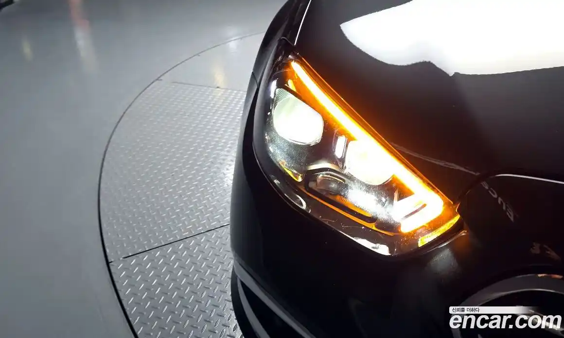 Mercedes-Benz E-Class 2023 2.0 автомат (гидро), фото 8