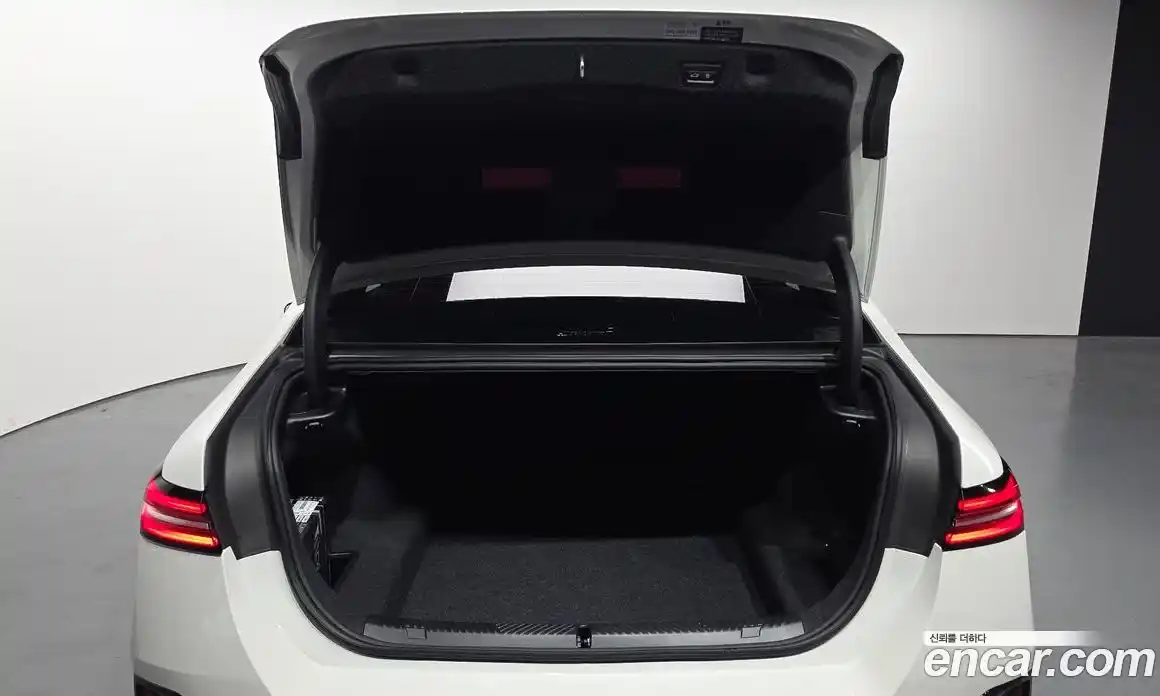 BMW 5-Series 2025 2.0 гидро, фото 26