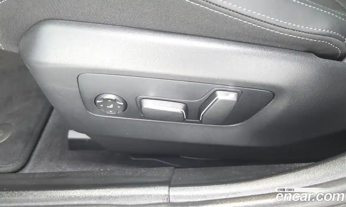 BMW 5-Series 2025 2.0 гидро, фото 35