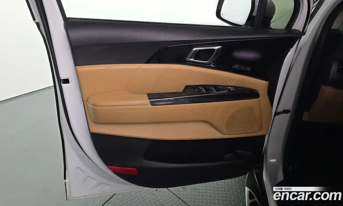 Kia Carnival 2021 2.2 автомат (гидро), фото 14
