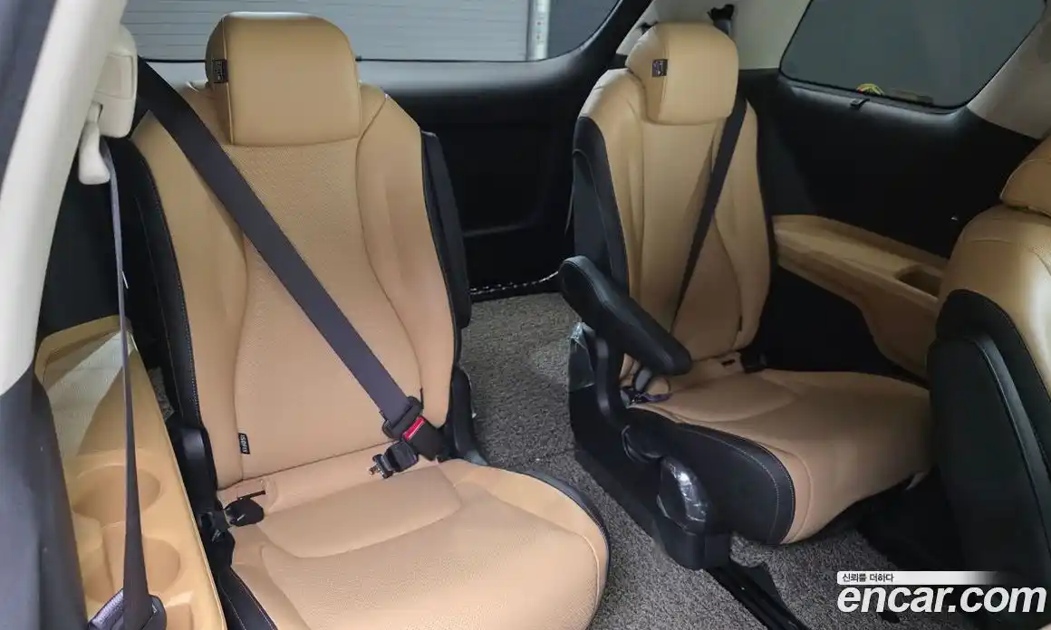 Kia Carnival 2021 2.2 автомат (гидро), фото 18