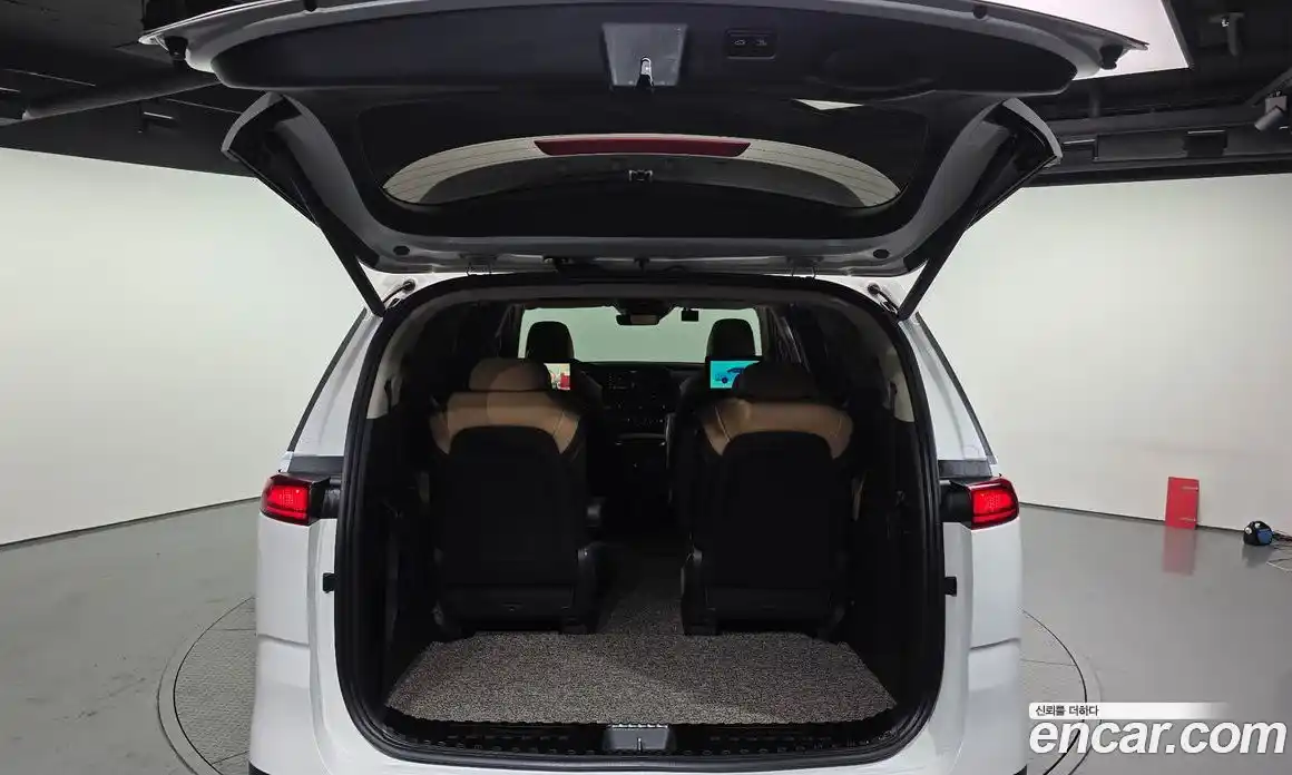 Kia Carnival 2021 2.2 автомат (гидро), фото 26