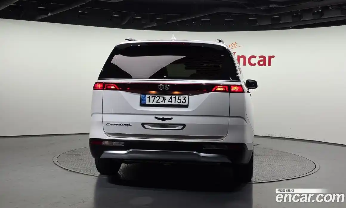 Kia Carnival 2021 2.2 автомат (гидро), фото 4