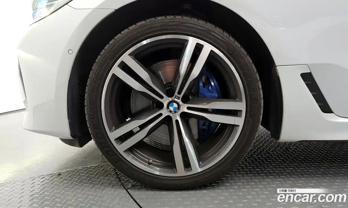 BMW 6-Series 2023 3.0 гидро, фото 5