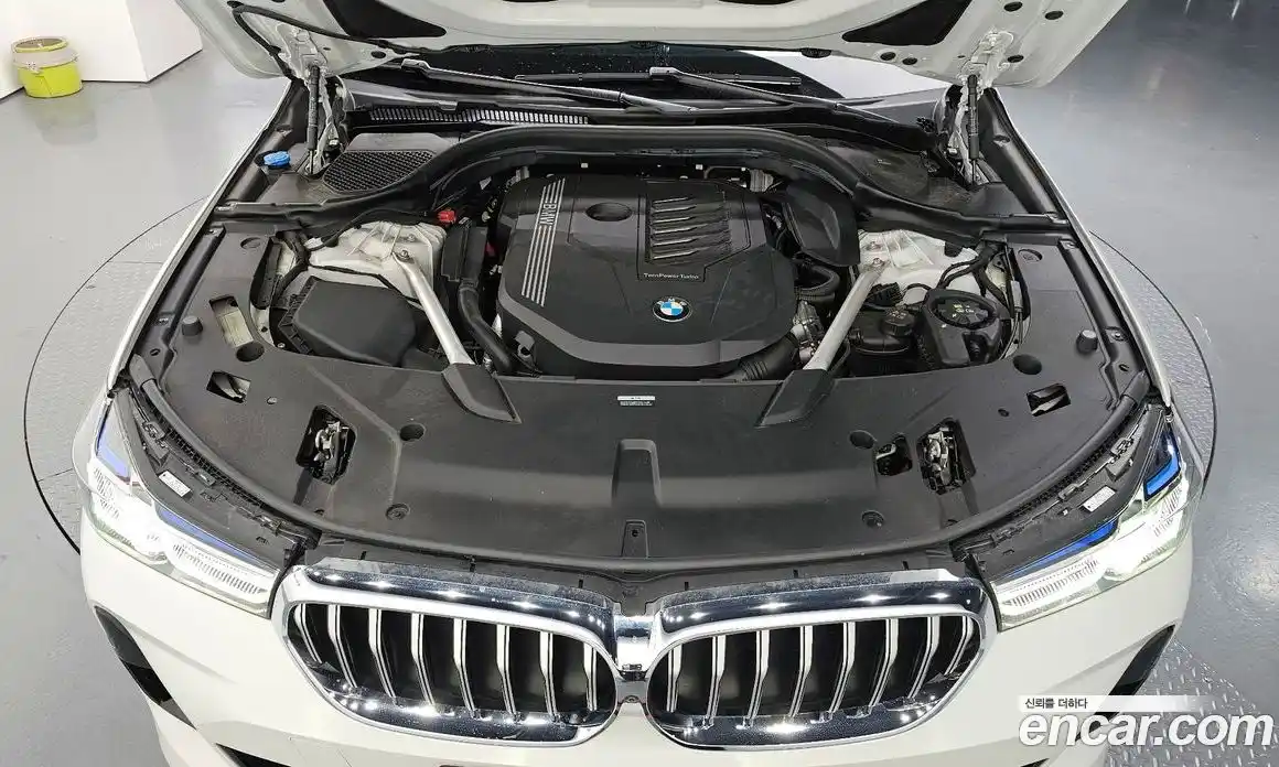 BMW 6-Series 2023 3.0 гидро, фото 6