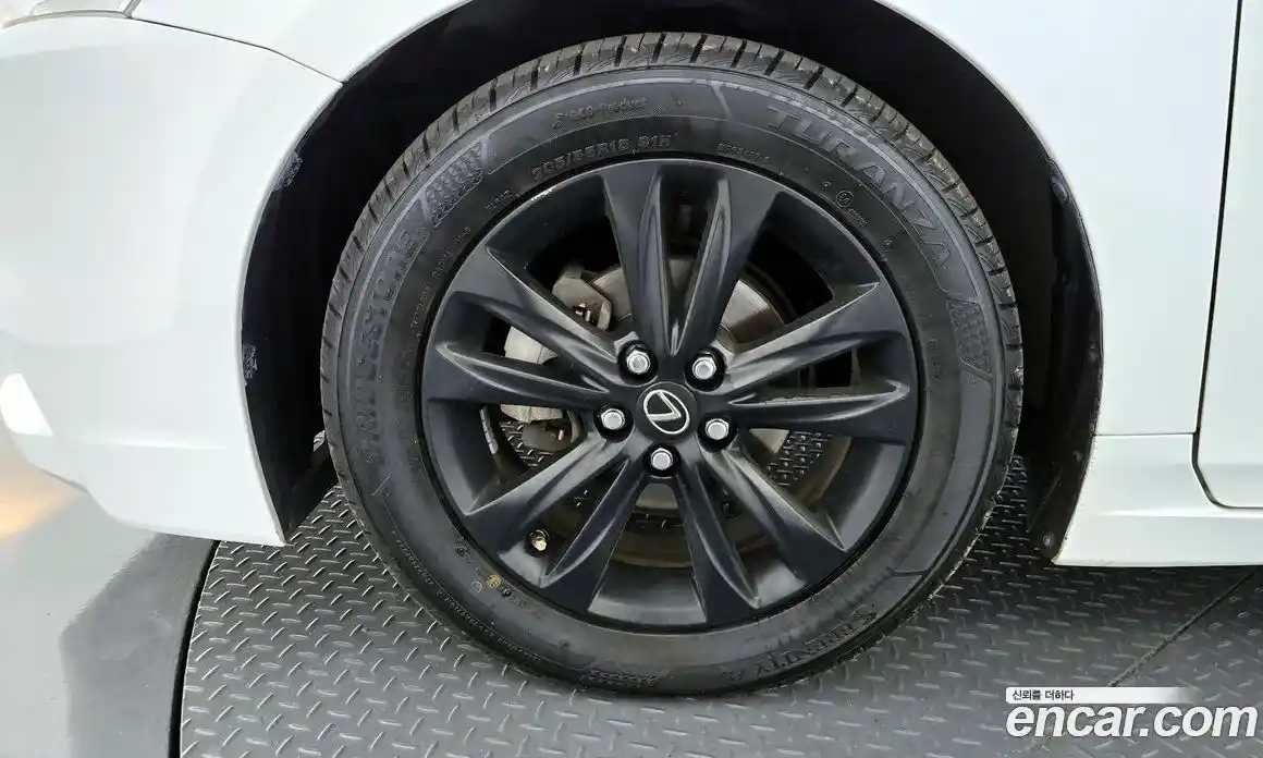 Lexus CT200h 2014 1.8 гидро, фото 5