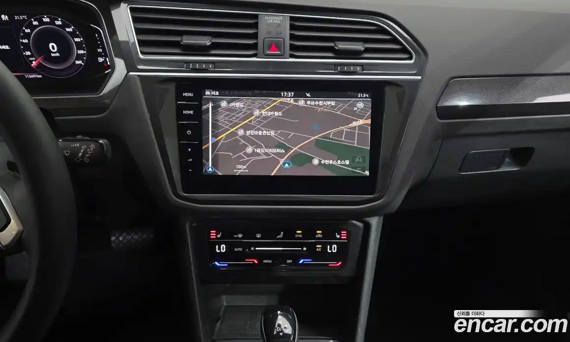 Volkswagen Tiguan 2022 2.0 автомат (гидро), фото 19