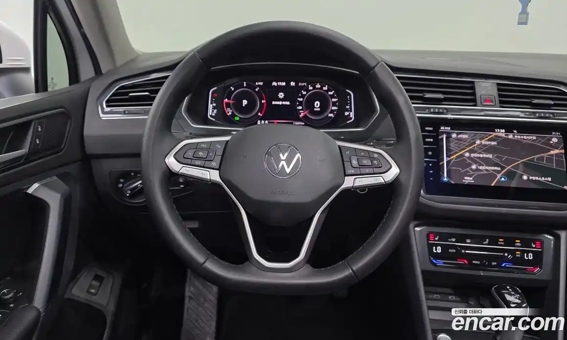 Volkswagen Tiguan 2022 2.0 автомат (гидро), фото 20
