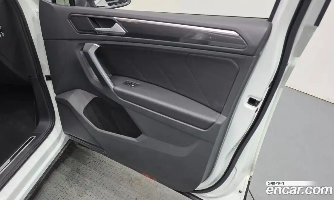 Volkswagen Tiguan 2022 2.0 автомат (гидро), фото 26