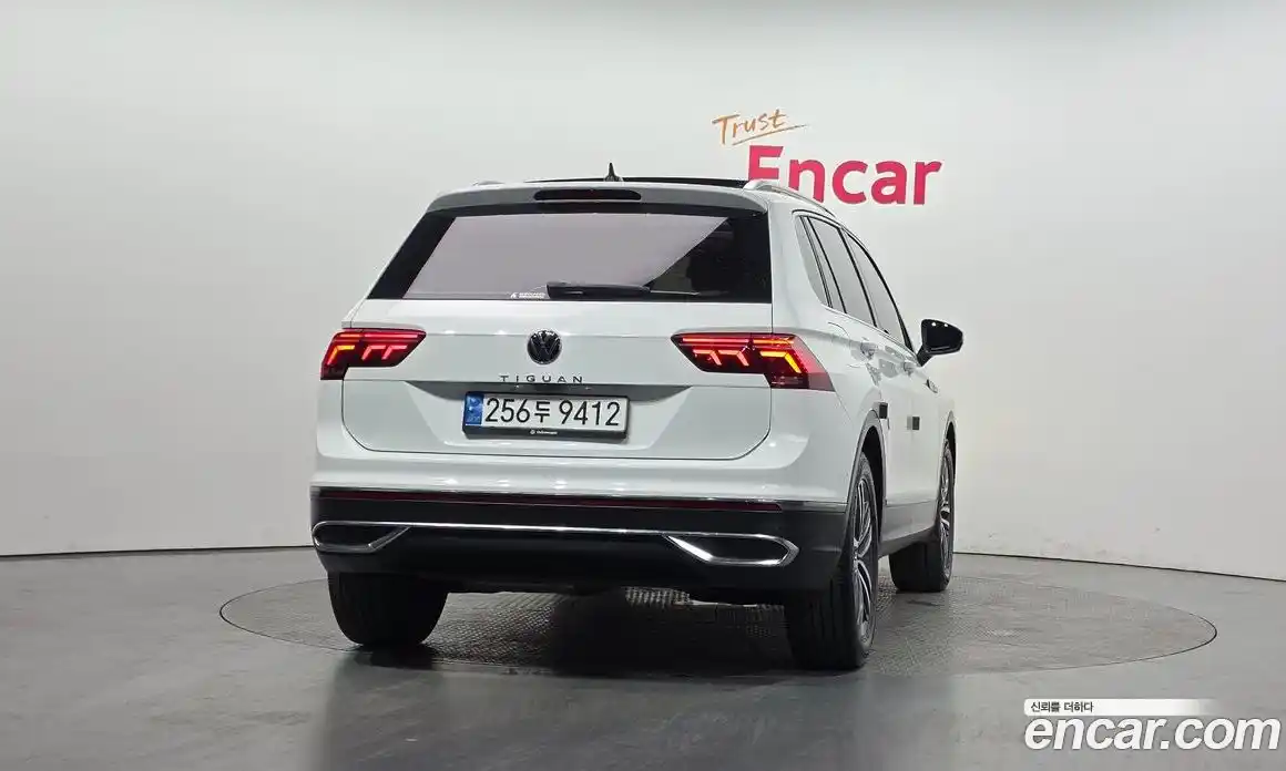 Volkswagen Tiguan 2022 2.0 автомат (гидро), фото 4