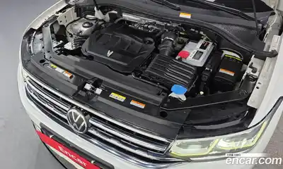Volkswagen Tiguan 2022 2.0 автомат (гидро), миниатюра 6