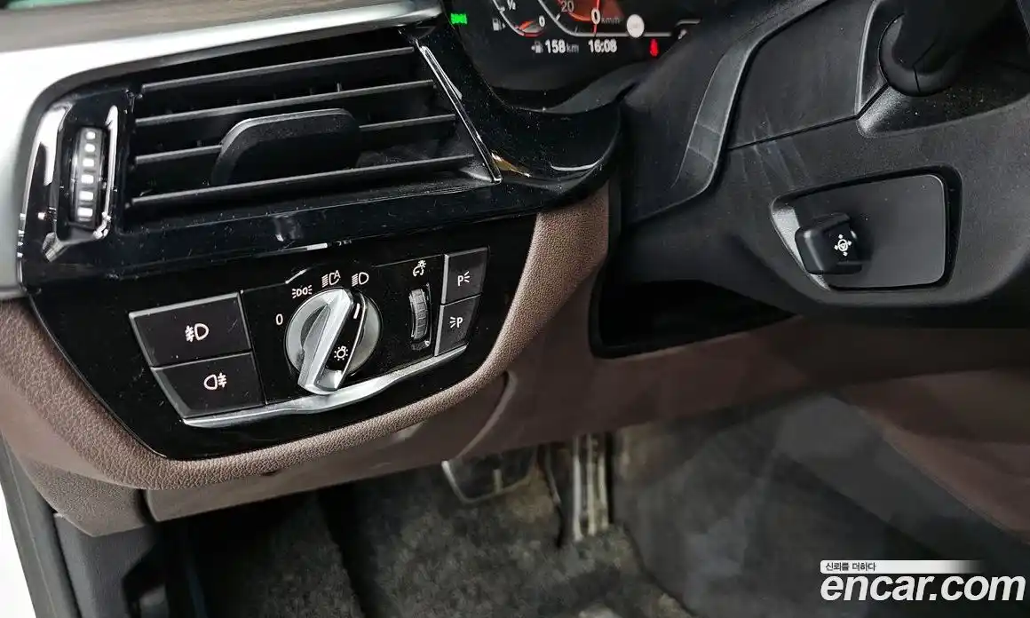 BMW 5-Series 2020 2.0 гидро, фото 28