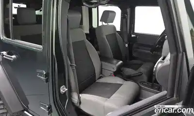 Jeep Wrangler 2010 2.8 автомат (гидро), миниатюра 12