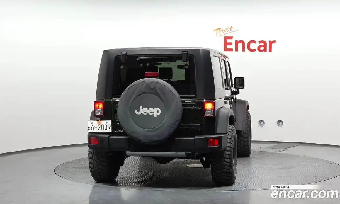 Jeep Wrangler 2010 2.8 автомат (гидро), фото 4