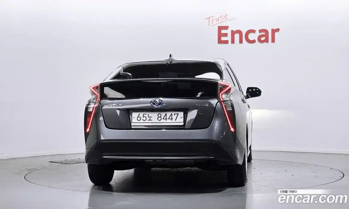 Toyota Prius 2017 1.8 гидро, фото 4