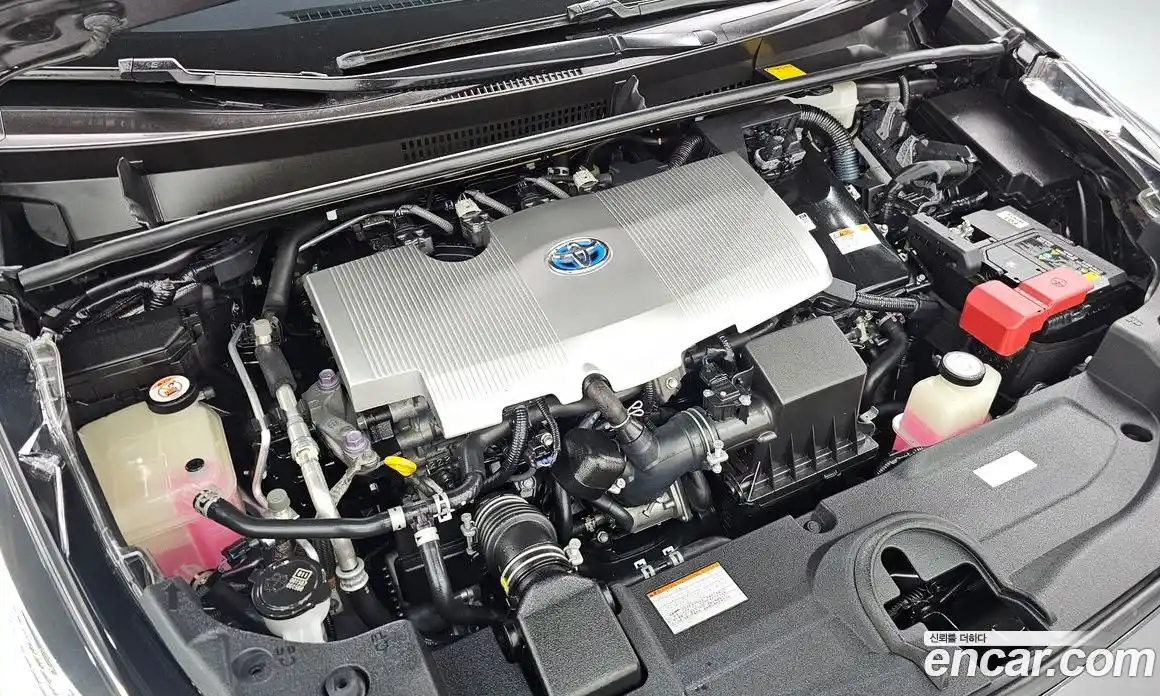 Toyota Prius 2017 1.8 гидро, фото 6