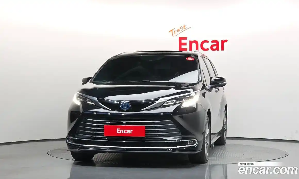 Toyota Sienna 2025 2.5 гидро, фото 3