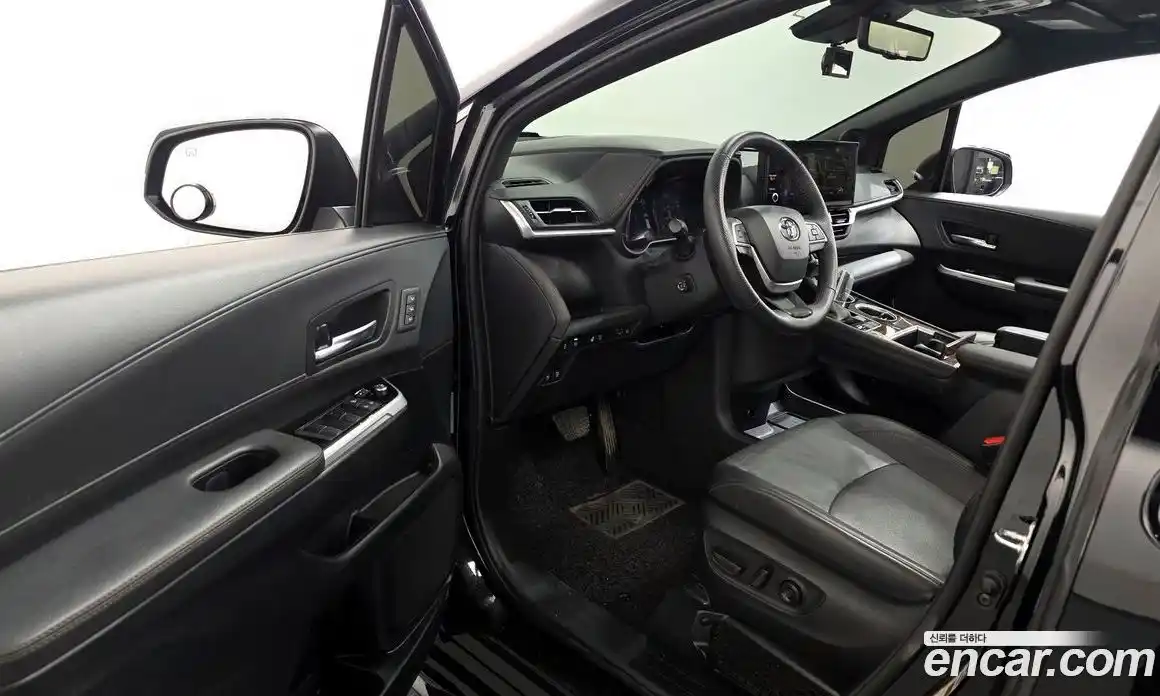 Toyota Sienna 2025 2.5 гидро, фото 10