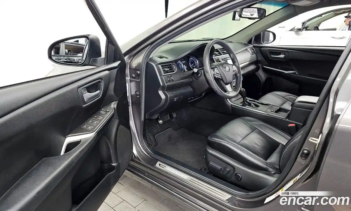 Toyota Camry 2017 2.5 гидро, фото 13