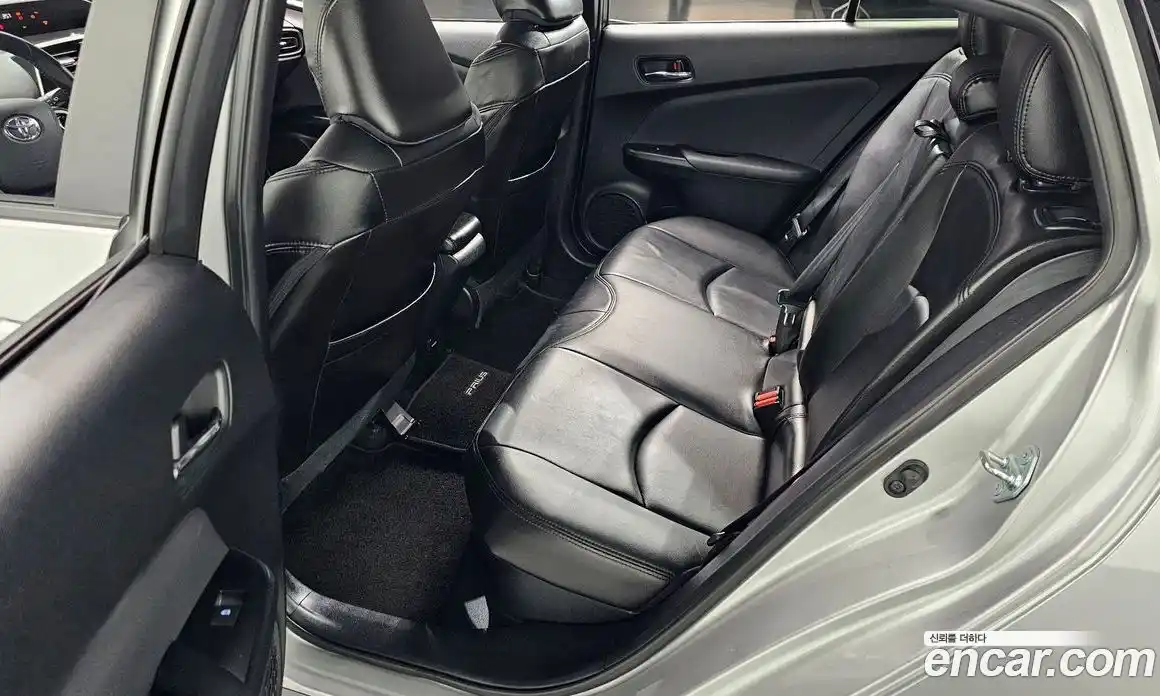 Toyota Prius 2016 1.8 гидро, фото 12