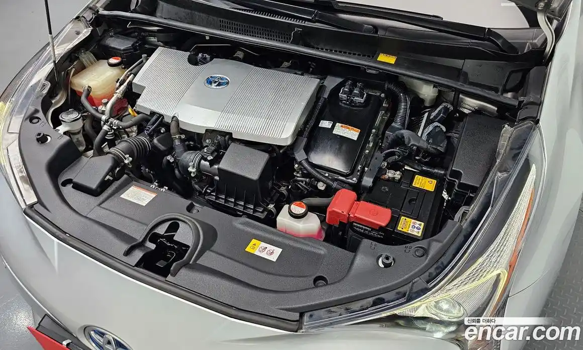 Toyota Prius 2016 1.8 гидро, фото 6