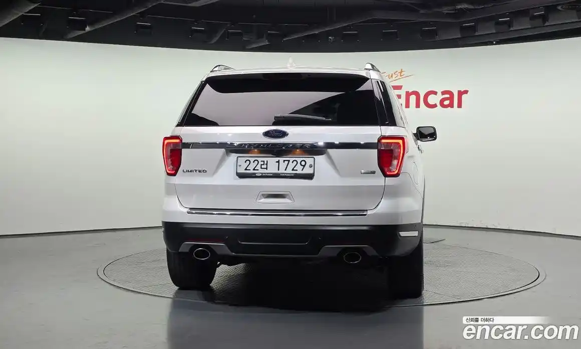 Ford Explorer 2019 2.3 автомат (гидро), фото 4