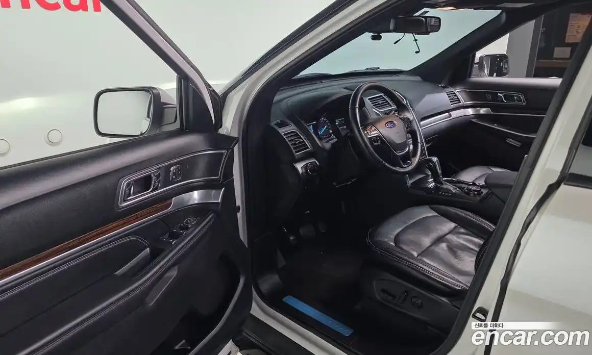 Ford Explorer 2019 2.3 автомат (гидро), фото 10