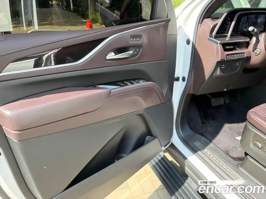 Cadillac Escalade 2022 6.2 гидро, фото 11