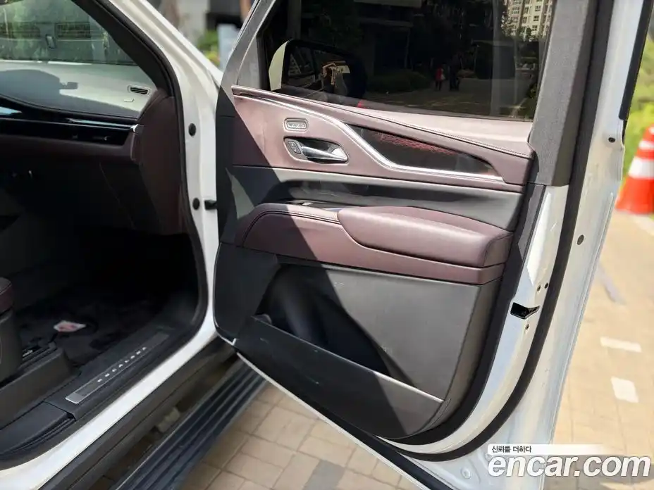 Cadillac Escalade 2022 6.2 гидро, фото 10