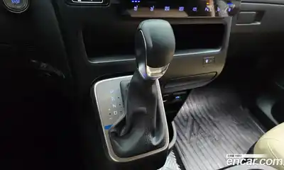 Hyundai Staria 2024 2.2 гидро, миниатюра 12